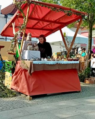 📸 Pár momentek z letošních trhů. Další zastávka bude 20. 7. na Veselém Kopci. Těšíme se na vás 🤗. #hrncirsketrhy